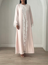 Lamis in Pink