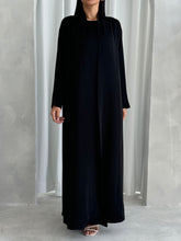 Mahra in Black
