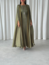 Qamar in Olive