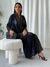 Jana in Black Olive