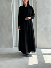 Yara in Black