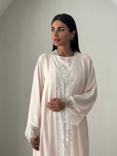 Lamis in Pink