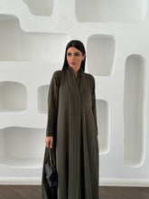 Lama in Olive