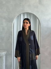 Jana in Black Olive