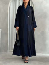 Jana in Black Navy