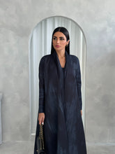 Winter Waves in Navy-Black