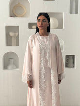 Lamis in Pink