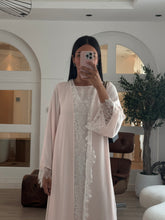 Lamis in Pink