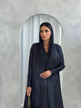 Winter Waves in Navy-Black