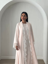 Lamis in Pink