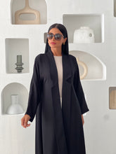 Sleek Abaya in Black
