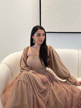 Tiara in Beige