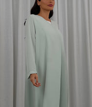 Essential Set in Mint