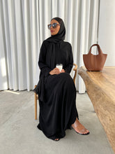 Essential Set in Black